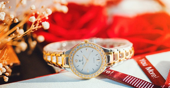 Top 7 đồng hồ giảm giá 8/3 làm quà tặng phụ nữ mệnh Mộc đáng mua